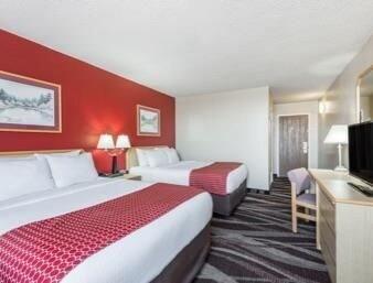 Days Inn By Wyndham Gillette Bagian luar foto
